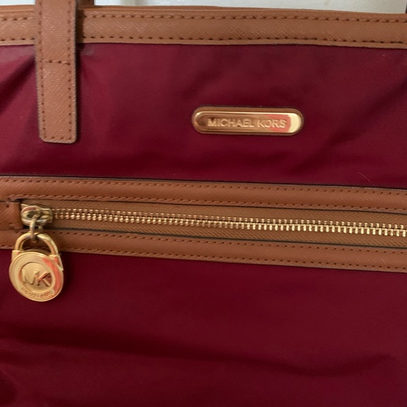Vinyl Michael Kors shoulder bag - Picture 2 of 3